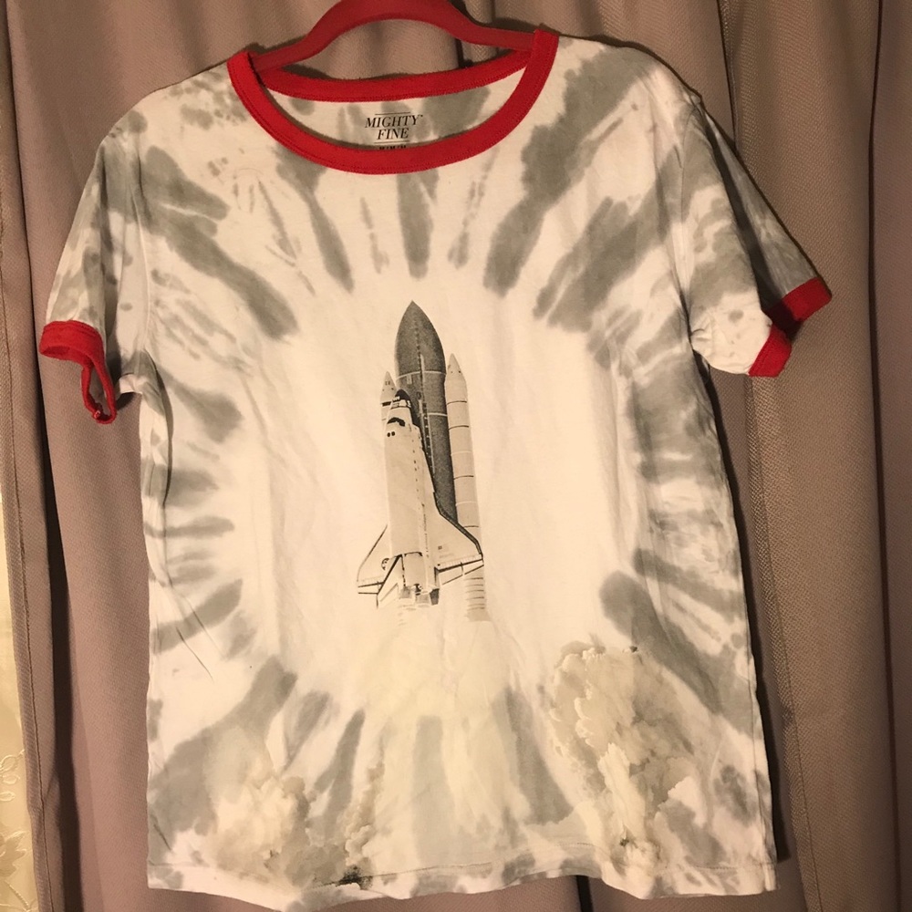 Rocket tee